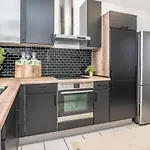 3-Zimmer-Wohnung Nahe Essen City, Bis 5 Personen, Smarttv, Wifi, Balkon